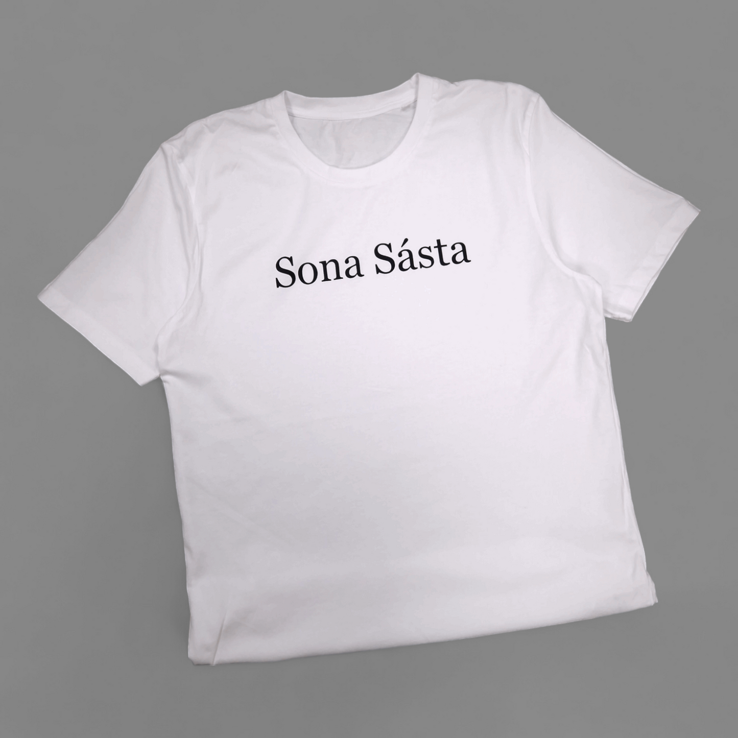 T-Shirt – Erwachsene L – Sona Sásta – Weiß