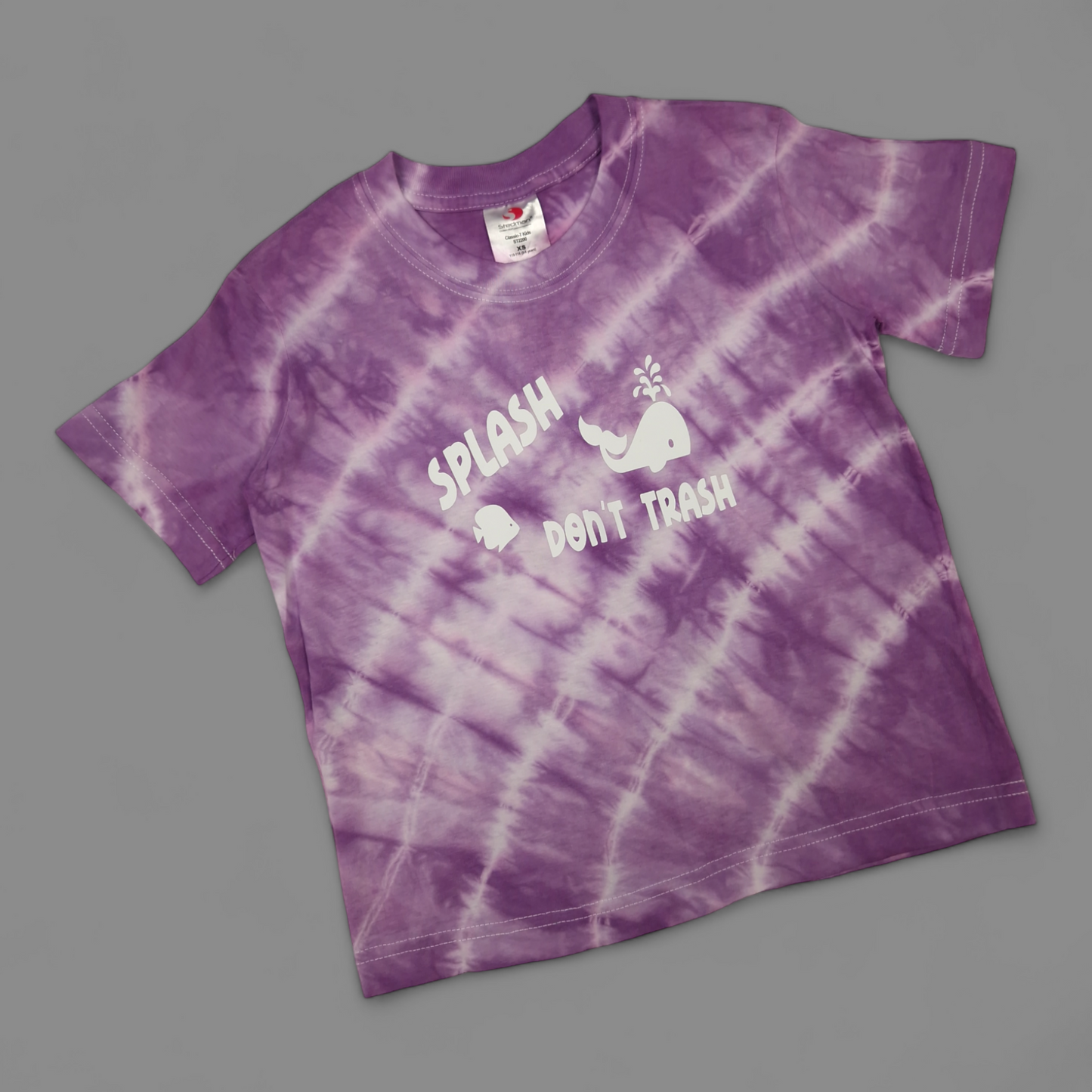 Batik-T-Shirt – 5–6 Jahre – Purple Splash don't Trash